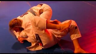 Nogi Bear® Classic! Amanda Leve Crushes Man Girls Grappling Tournament • Female Wrestling