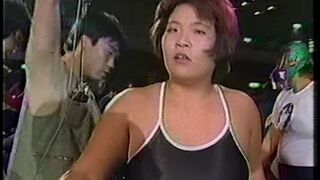 Mimi Hagiwara vs Kaoru (Dump) Matsumoto 8/21/1983 - AJW