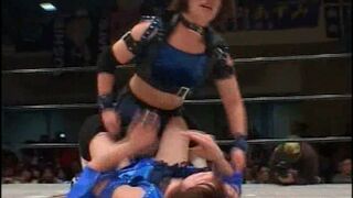 Azumi Hyuga vs. Yoshiko Tamura (Triple Titles Match, JWP 12/24/2006)