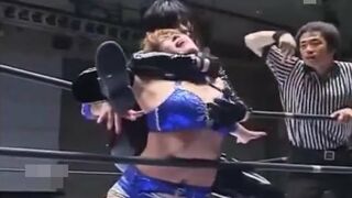 Happening in Asuka's game！ Shocking video when She was fighting in Japan.